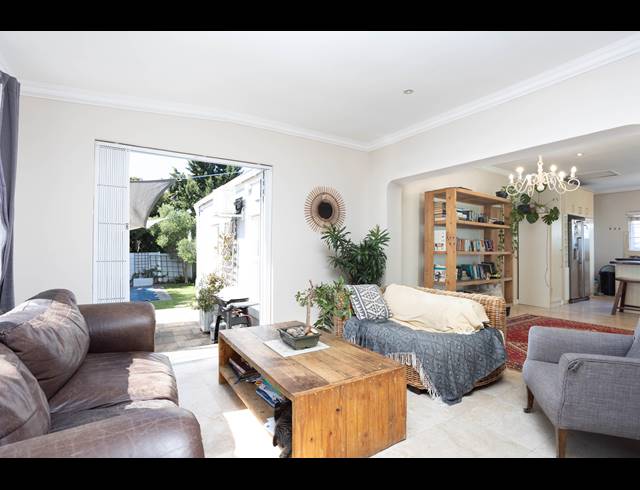 4 BEDROOM FREEHOLD FOR SALE IN RONDEBOSCH PARK ESTATE